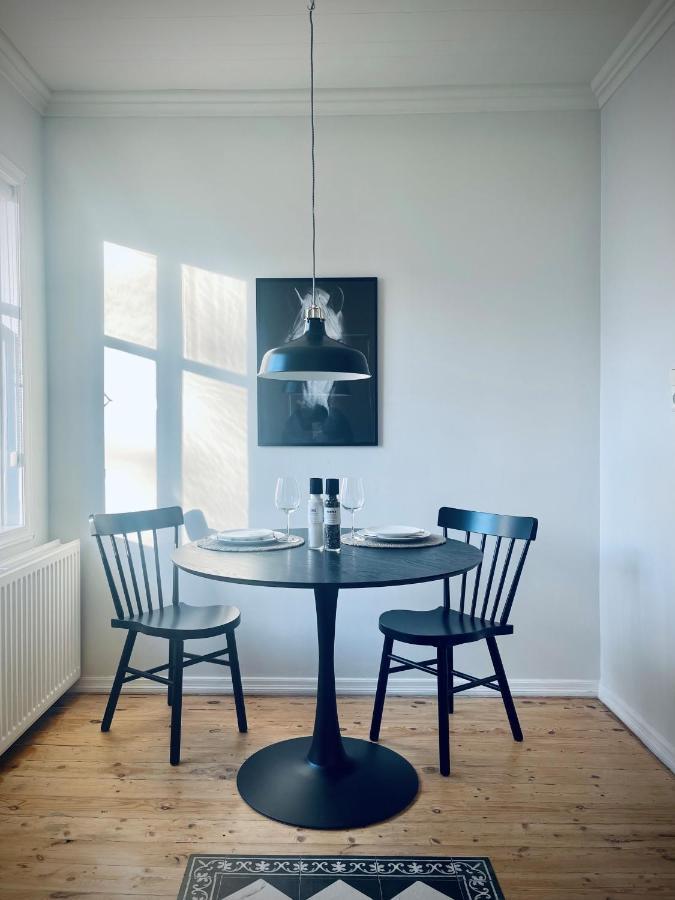 Day Dream Central Akureyri Three Bedroom Apt ภายนอก รูปภาพ