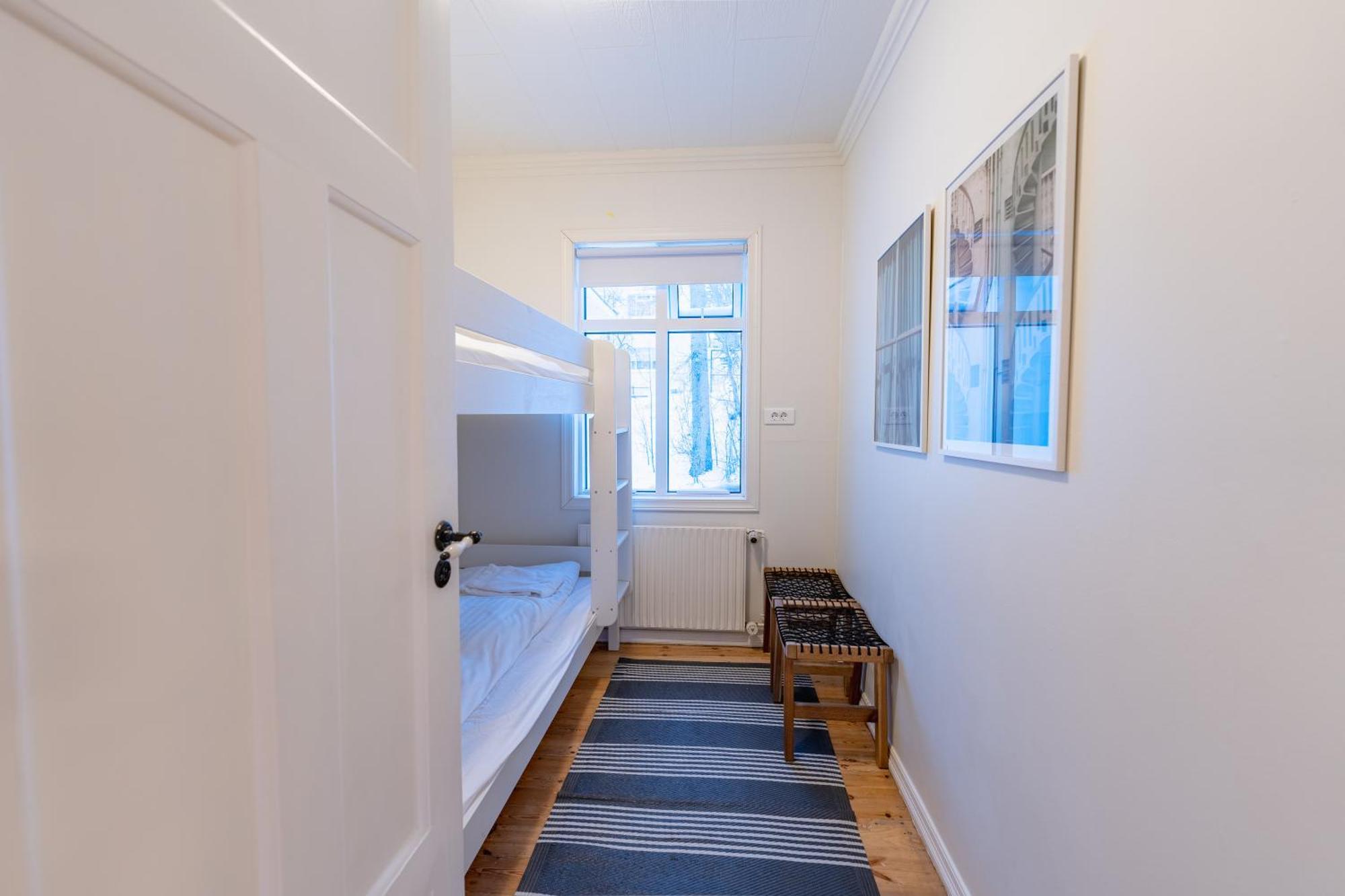 Day Dream Central Akureyri Three Bedroom Apt ภายนอก รูปภาพ