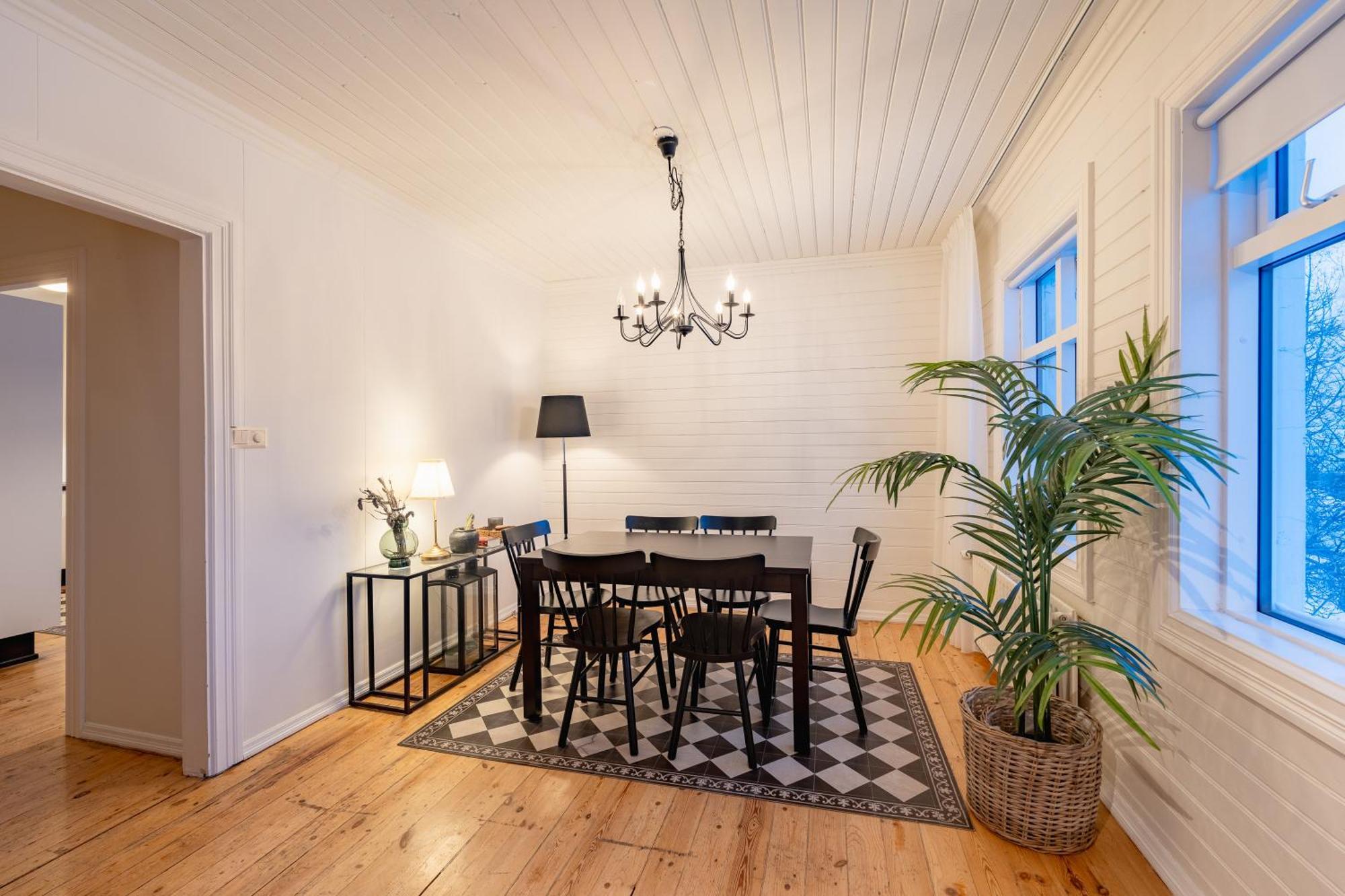 Day Dream Central Akureyri Three Bedroom Apt ภายนอก รูปภาพ