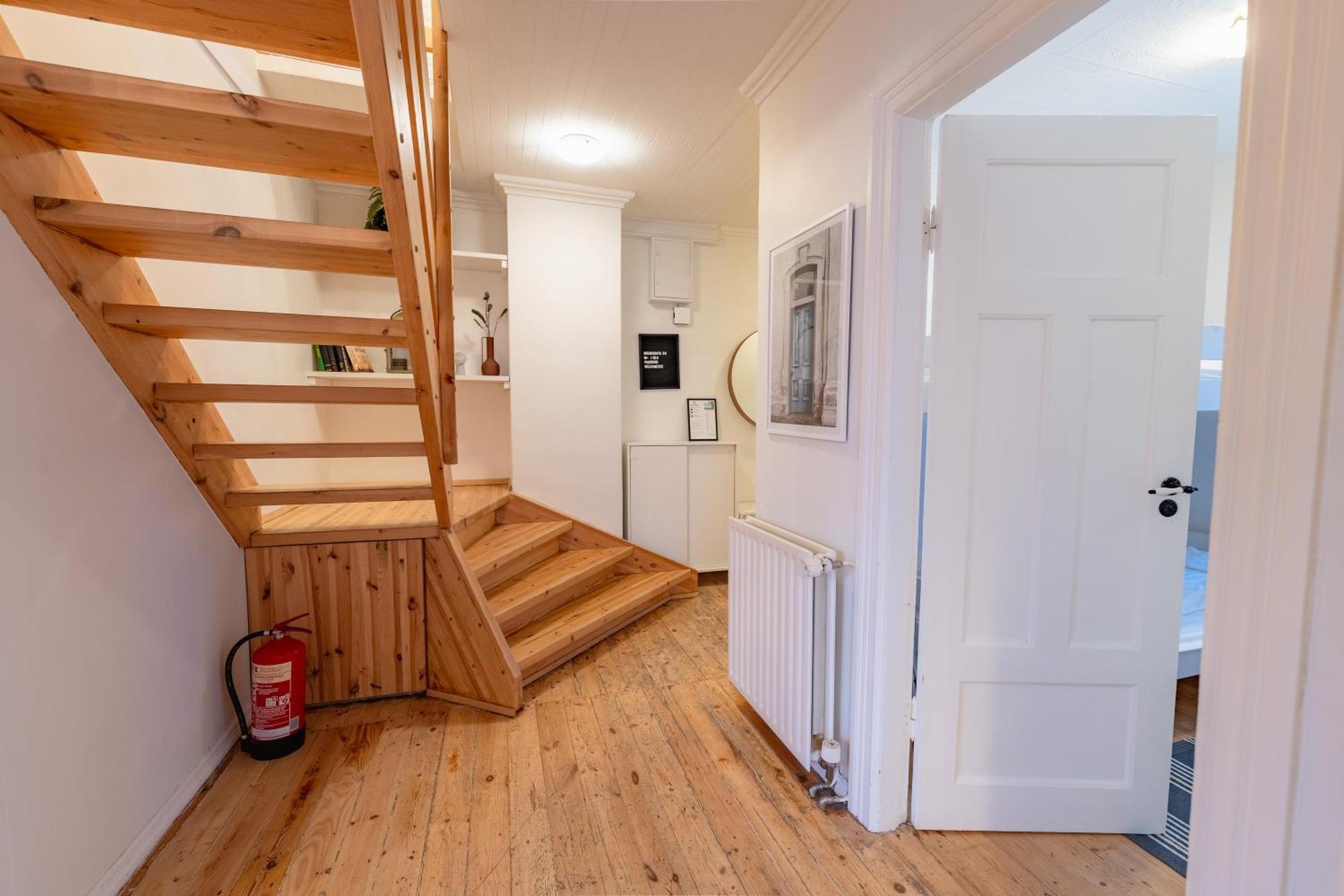 Day Dream Central Akureyri Three Bedroom Apt ภายนอก รูปภาพ