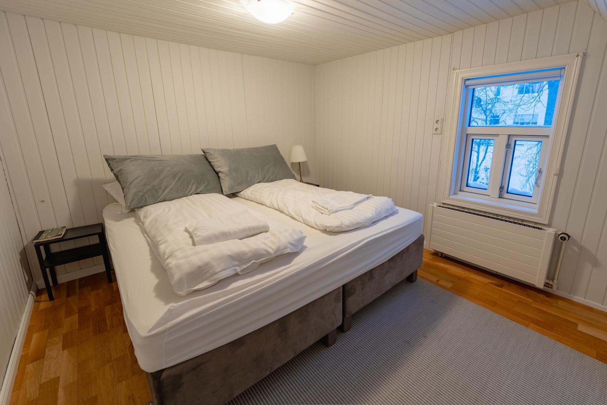 Day Dream Central Akureyri Three Bedroom Apt ภายนอก รูปภาพ